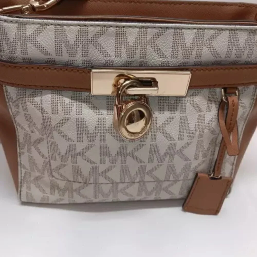 MICHAEL KORS‎ Signature Hamilton Traveler Medium Top Zip Messenger Bag Padlock